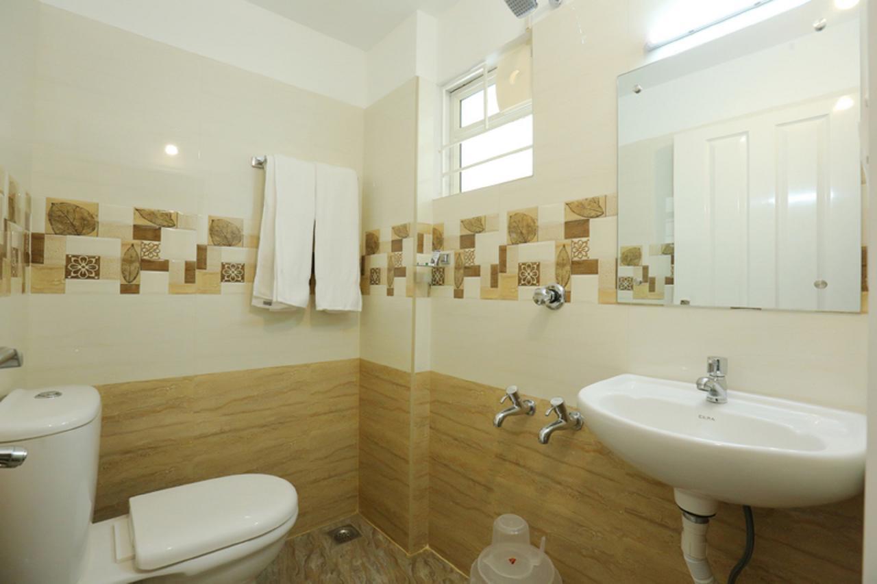 Hotel Swarna Residency Kochi ภายนอก รูปภาพ