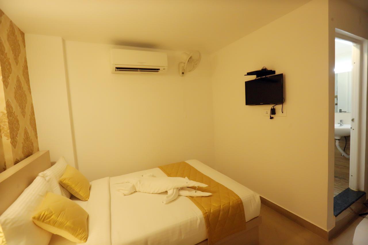 Hotel Swarna Residency Kochi ภายนอก รูปภาพ
