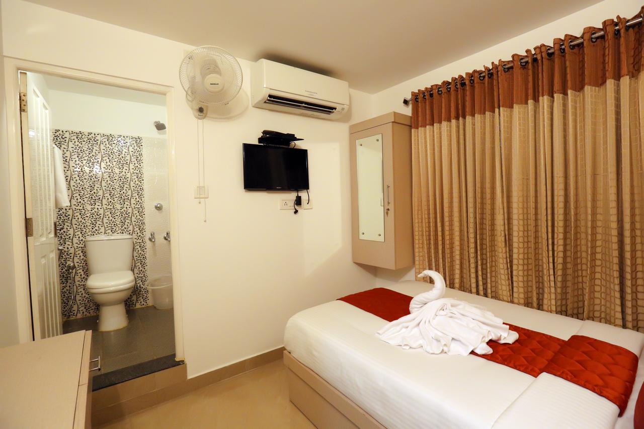 Hotel Swarna Residency Kochi ภายนอก รูปภาพ